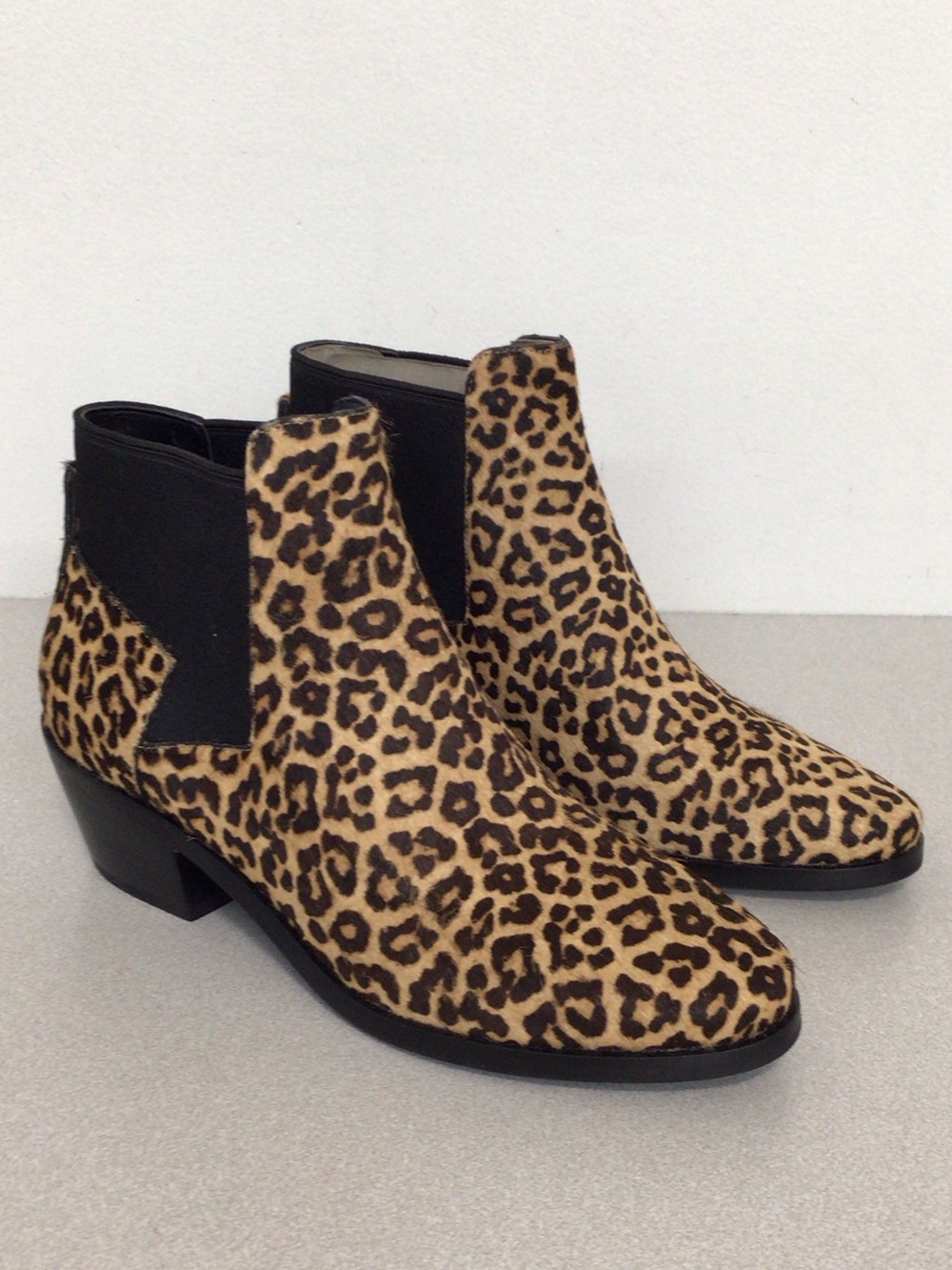 COLE HAAN GRAND SERIES COW FUR LEOPARD ANKLE BOOTS SIZE 6B NEW NEVER WORN